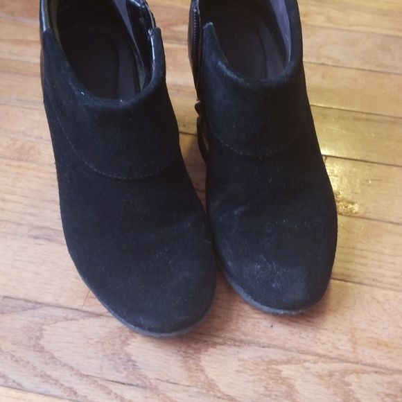 Clark's booties - Picture 7 of 7